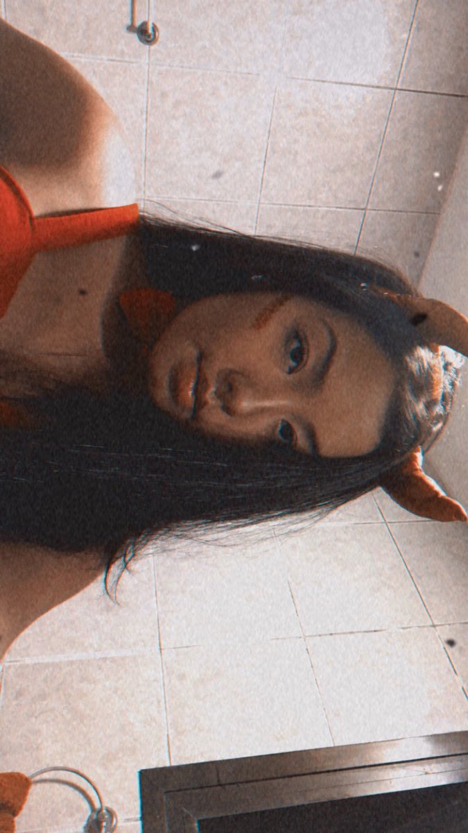 dudsssjapa's tweet photo. carnavrau https://t.co/Qb0GMBIPS3