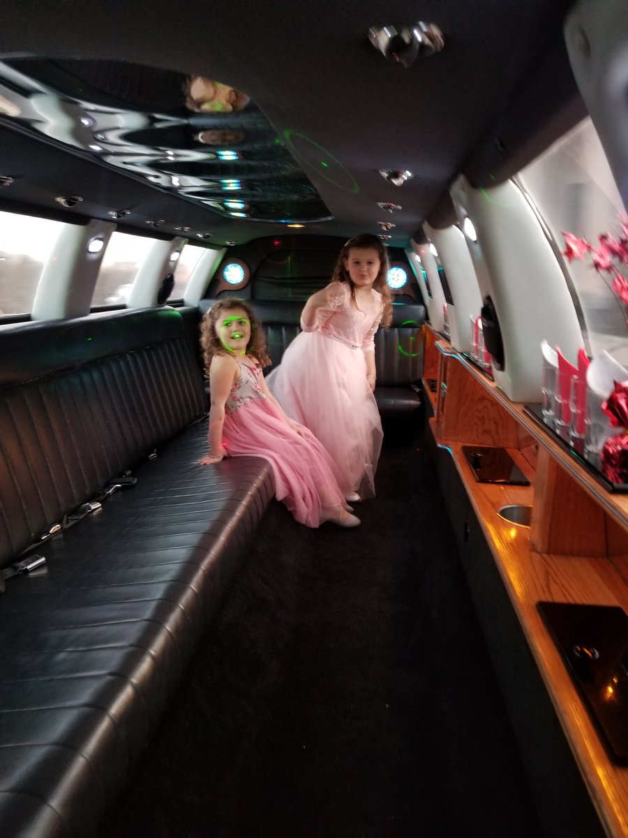 My first ever Daddy-Daughter Dance and we had a blast! <a href="/TheSparrowNest/">The Sparrow's Nest</a> <a href="/OldHickorygc/">Old Hickory GC</a> #TSNdance