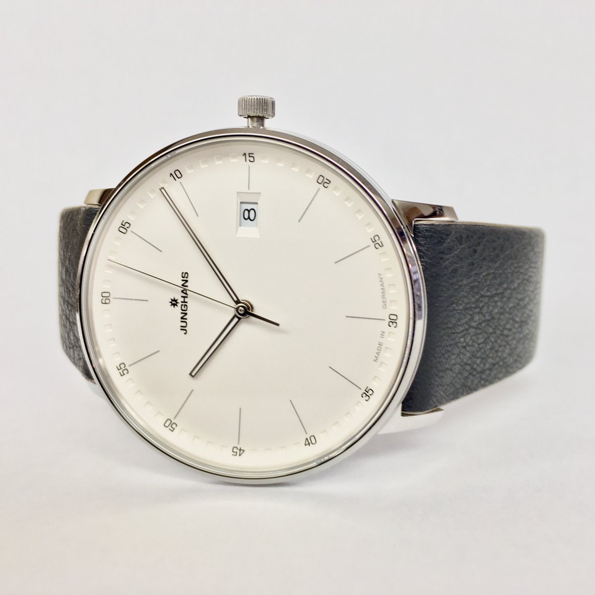 epdaimarutokyo's tweet photo. 【JUNGHANS】

Ref.041 4884 00 ￥58,000+税

#junghans #ユンハンス #maieingermary #ドイツ時計 #quartzwatch #40mm #ドイツメイド #simplewatch #formalwatch #ユーロパッション #europassion
#腕時計 #時計 #腕時計くら部 #腕時計好き #時計好き  #ウォッチ #formalwatches #whitewatch #menswatch https://t.co/qJCoK8ZVTa