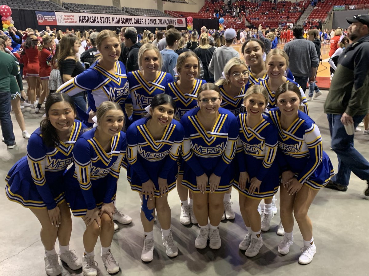 TeachRegele's tweet photo. 6TH PLACE!!! Congrats Monarchs!!! 💙💛💙💛💙💛💙💛💙💛💙💛 https://t.co/8TsXUBETAa