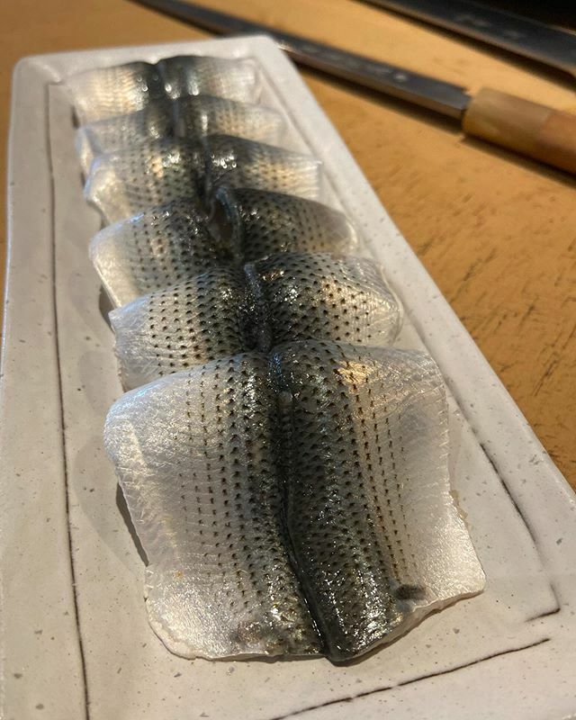 kaito_sushi's tweet photo. Beautiful Kohada @kaito_sushi @chef_hiromi #chefkazu #chefhiromi #sushi #sashimi #sushiya #omakase #dinner #datedinner #kohada #toyosufishmarket https://t.co/TbwwKizmHY https://t.co/ZiJsJ8kBVK