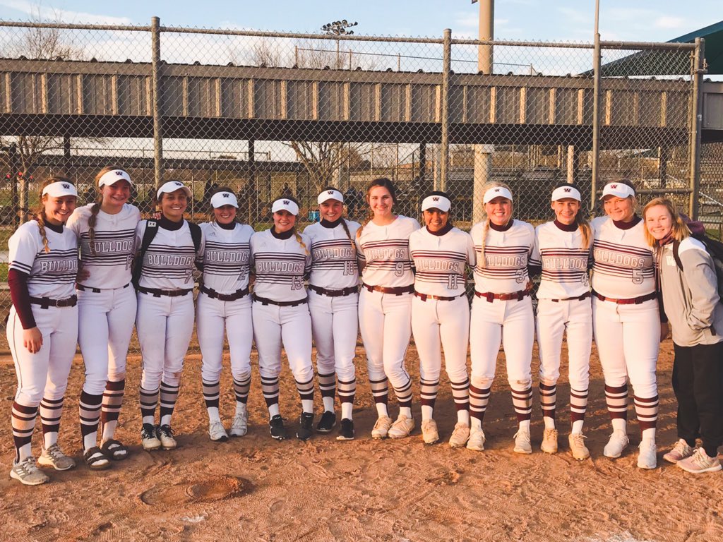 WallerSoftball's tweet photo. These girls ended the weekend with 5 wins and a tie! The offense was 🔥 scoring 41 runs with 💣s by @maryssa_zenzen and @chloebennett07. We will be back in action Tuesday at Morton Ranch. #WDDE https://t.co/5SclxI7VNZ