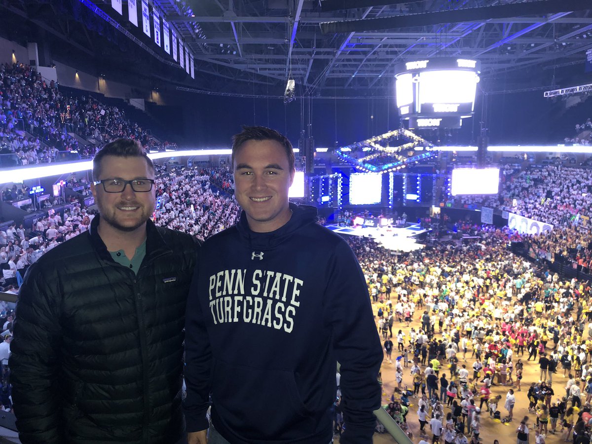 JacktheJaw27's tweet photo. Reppin @PSUTurf at this years THON. @iTweetTurf @Hallzzy9 #PSUTHON #CANCERSUCKS https://t.co/sFl6yf3nSA