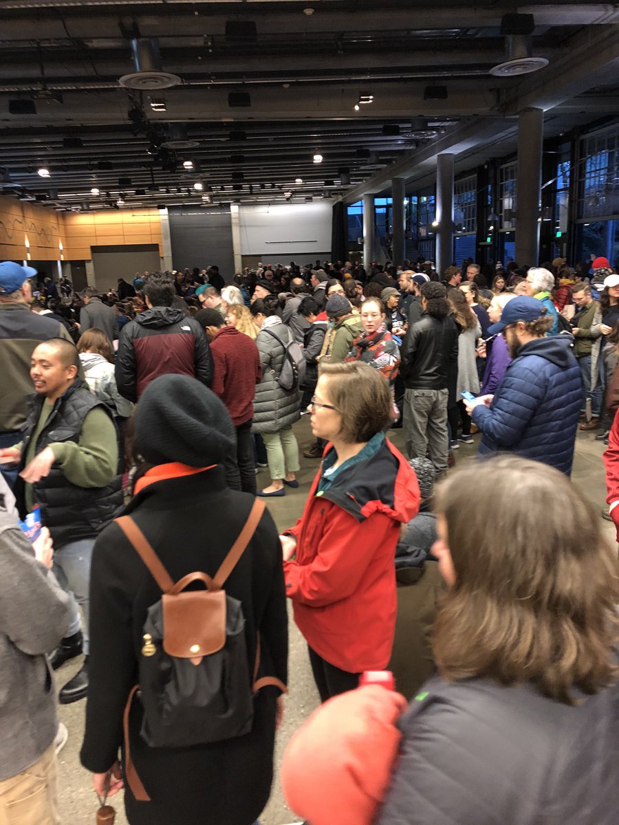 choo_ek's tweet photo. Overflow crowd! Iโm too short to capture it adequately... #SeattleForWarren https://t.co/LlMtWf4xQA