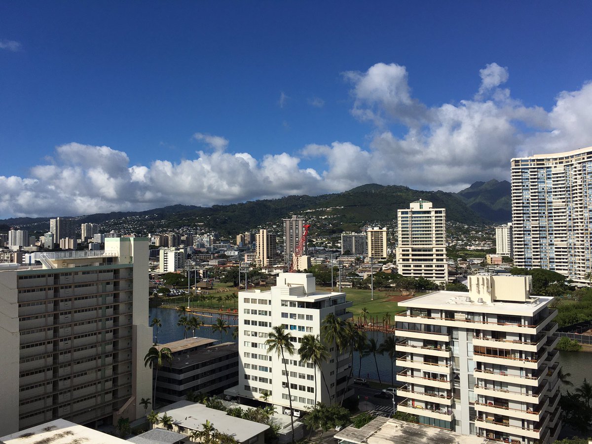 one_half18's tweet photo. ハワイTVのはじまり https://t.co/kxjF7CoK9p