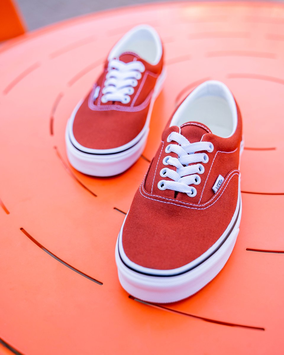 Baggins Shoes tweet media