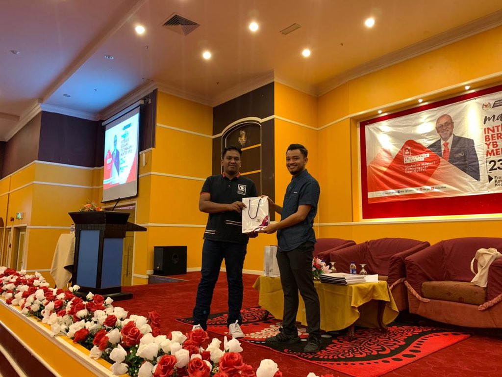 kkdw_gov's tweet photo. Tahniah kepada ‘followers’ bertuah media sosial KPLB pada pagi ini!
#mpkkp #luarbandarsejahtera #kplb https://t.co/3iVM0J6AsI