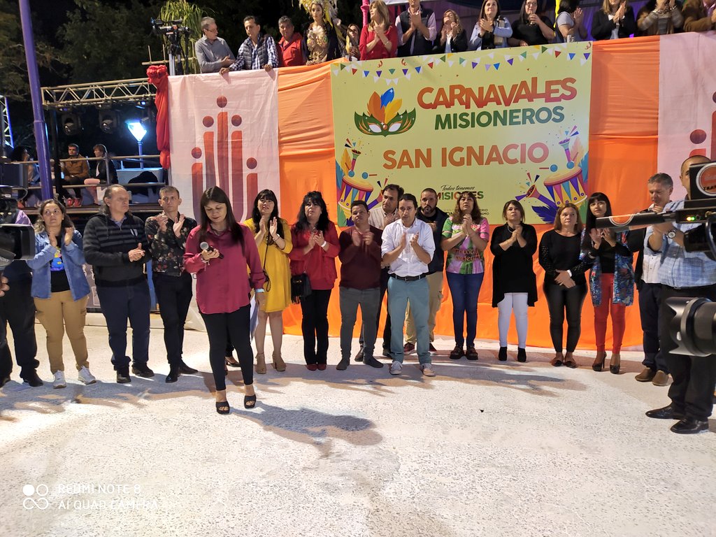 Homenaje a nuestra reina de carnavales <a href="/mariluleverberg/">Stella M Leverberg</a> ...gracias comisión de carnavales provinciales misionero e Intendente de San Ignacio Javier Peralta por el reconocimiento!

<a href="/grillo141/">Ruben Dario</a> <a href="/Marcos42866602/">Marcos Caballero</a> <a href="/robertoadrian82/">Roberto Adrian</a> <a href="/ADOMIS_Misiones/">ADOMIS_Misiones</a>