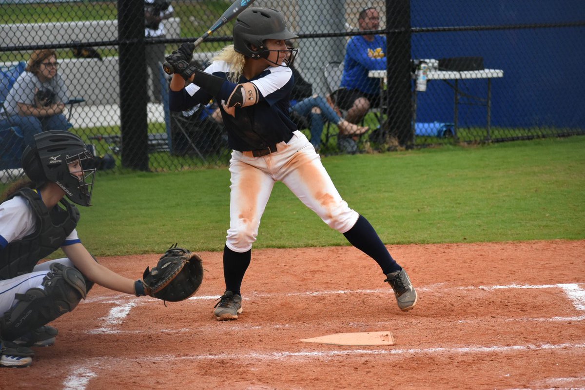GulliverPrep_SB's tweet photo. Yesterday, the Lady Raiders won 10-6 at their season opener against Marathon! Ajah Mallary ‘22 led on the mound with 8 strikeouts, while Mekayla Frazier ‘20 went 3 for 4 with a triple &amp; Sofia Mueller ‘21 had 3 RBI’s. Thurs., 2/27 they take on Pinecrest at  3:45 pm at the Prep!🥎 https://t.co/kRT2DqJVRO