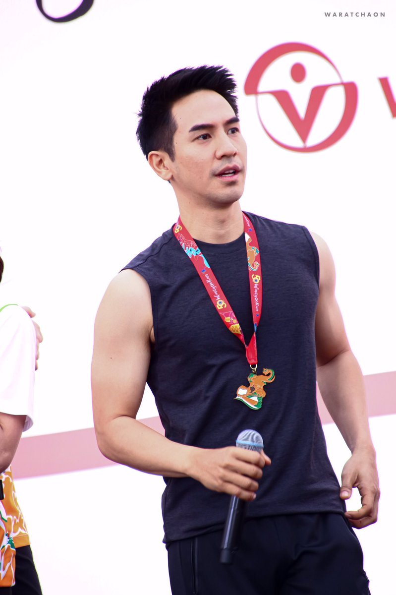 MimiPPPope1's tweet photo. หุ่นแบบนี้ กล้ามเนื้อแบบนี้ ฮรึกกก 
#popezaap 
 #ch3infinityrunxPOPE https://t.co/vcbSxRblTL