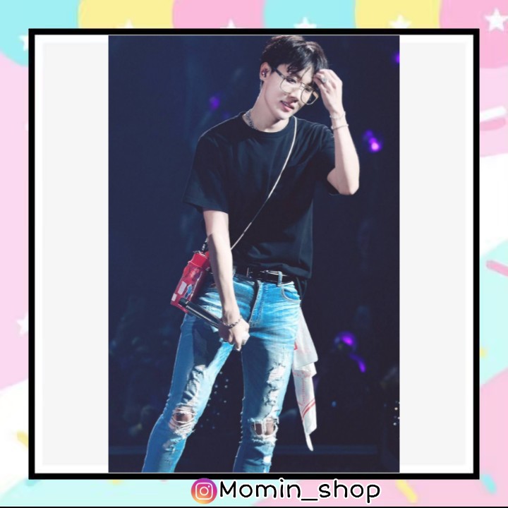 momin_shop's tweet photo. 💫# พร้อมส่ง
กระเป๋าแบบเจโฮป แฟนเมด
ราคา 200฿
ค่าส่ง 35/50
สนใจ​สั่งซื้อ​/สอบถาม​ทัก​DM​เลย​👇

#ขายของสะสมบังทัน #พร้อมส่ง #ตลาดนัดBT21 #ตลาดนัดบังทัน #รับหิ้วเกาหลี #ของติ่ง​ #ตลาดนัดkpop https://t.co/hv6inqmQIm