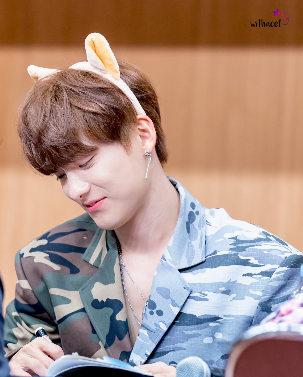 PTGXUNI's tweet photo. Thank you for your love, for your hardwork, for being who you are & for making Choice the happiest people in the world!
You're always by our side, giving us hope & strenght. Now is our turn to do the same for you... 💓
#CallinLeaderJun 💞
#ChoiceChoseACE 💖
@official_ACE7 💞 https://t.co/RSyhd0H54a