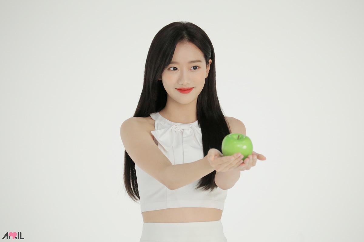 bethinsofree's tweet photo. 에이프릴 이나은 https://t.co/IhMOc3VecL