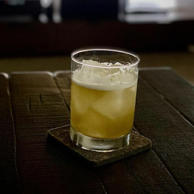 psyne's tweet photo. https://t.co/7UyrjLSr9K Celebrating #nationalmargaritaday with the nice pineapple marg recipe from @liberandco!  Salud! .
.
.
.
.
.
.
.
.
.
#portrait #shotoniphone #austin #texas #atx #texasforever #saturday #cocktail #craft #mixologyguide #mixology #craftcocktail #homebartende… https://t.co/rT13xD5J5F