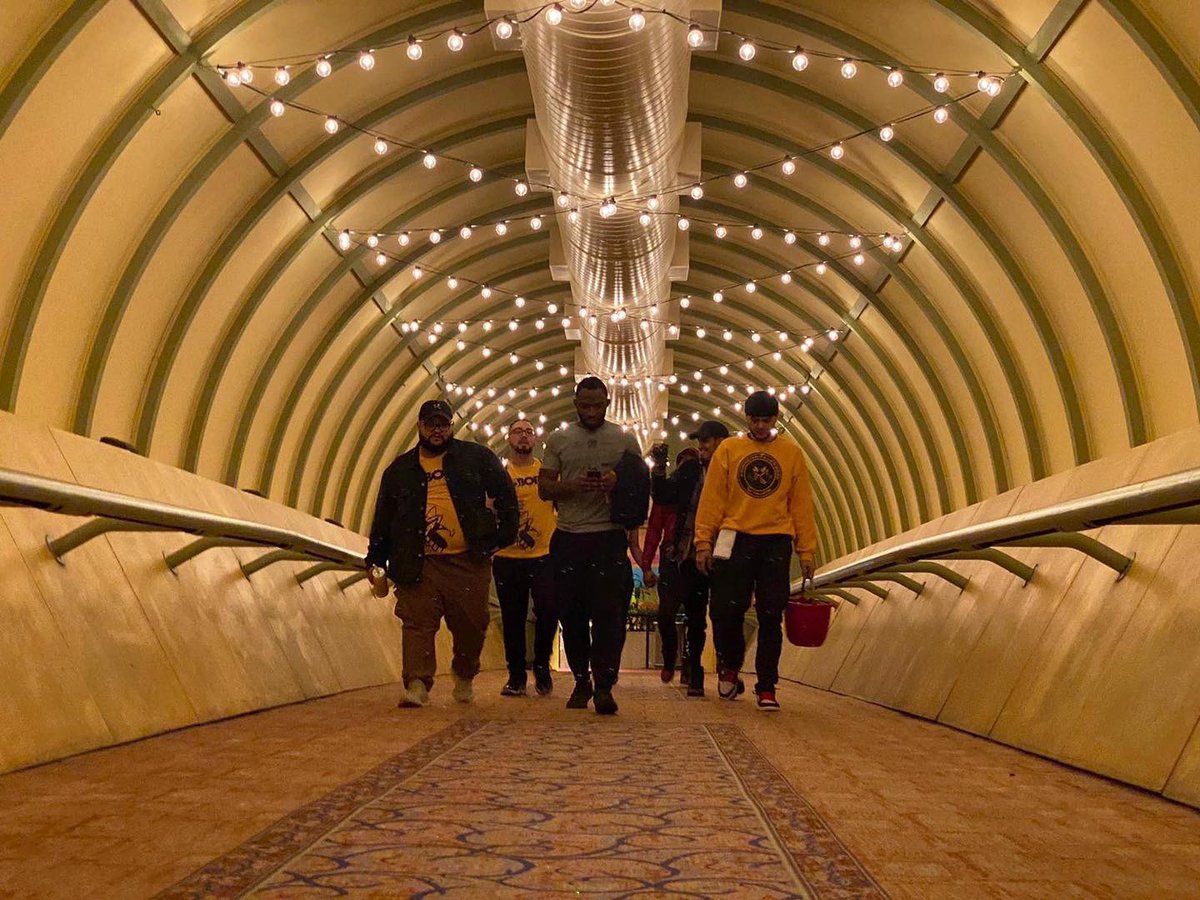 Eric5borommanyc's tweet photo. That victory walk back to the Room https://t.co/j0B3g9zqDY