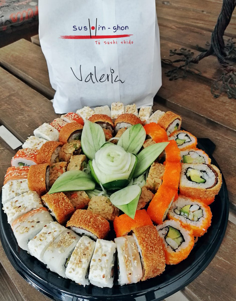 Sushinghon's tweet photo. #SushiCharolas #YoSoySushinghon
#SushiTime #ILoveSushi 😋🤓 https://t.co/qvYWrKldio
