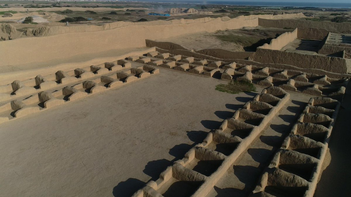 Uzivatel 世界遺産 Na Twitteru 本日ごご6時からの放送は 南米ペルー チャンチャン遺跡 地帯 インカ帝国以前に栄えたチムー王国の都です 遺跡には 魚や海鳥をかたどったレリーフが沢山あります 彼らは漁労の民でした 葦を編んで作った葦船 それを使った伝統の