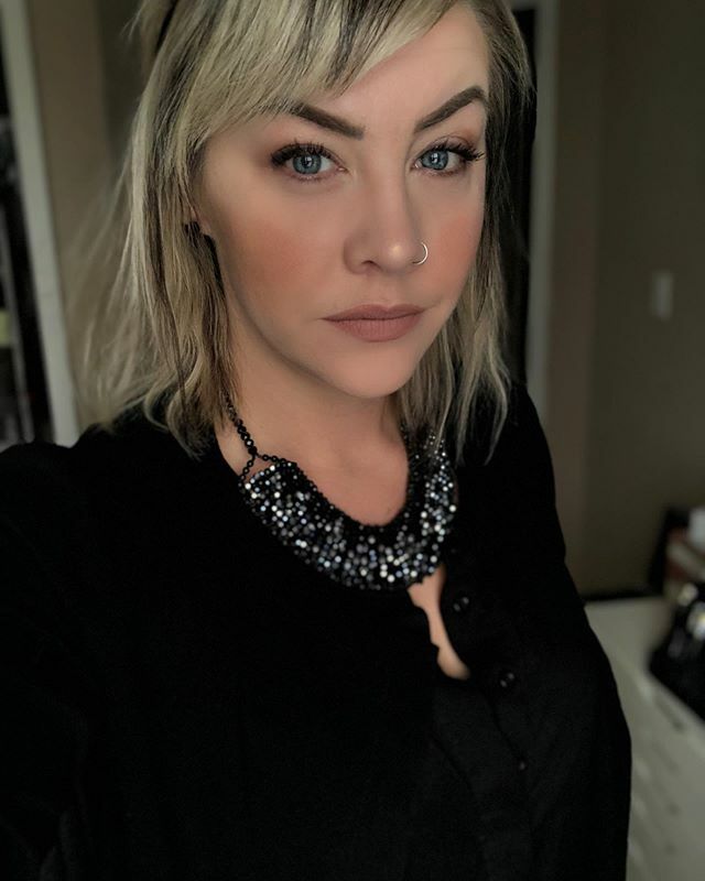 makeupbeanmua's tweet photo. You float like a feather in a beautiful world .
#mymercier #mercierbyme #makeupbean #motd https://t.co/eKZeDR3tuX https://t.co/zwg07AYID1