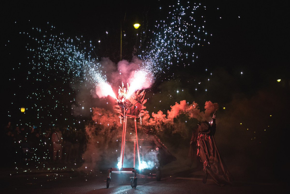 Miles de personas abarrotan las calles de #Mérida en sus primeros días de Carnaval Romano 2020
#CarnavalesCiudadesPatrimonio 
#CiudadesPatrimonio <a href="/ayto_merida/">Ayuntamiento de Mérida</a> <a href="/Turismo_Merida_/">Turismo Mérida</a> <a href="/arosuna/">Antonio R. Osuna</a> <a href="/spain/">Spain</a> 
#Carnavales2020