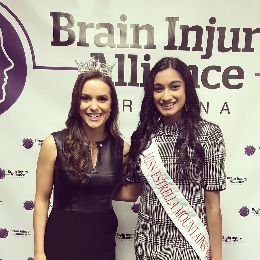 MissEstrellaOT's tweet photo. #STEMSaturday.  I donated and supported the Brain Injury Alliance event for those with traumatic brain injuries. 

I also met an talented, and HILARIOUS Miss America, Camille Schrier! She is a perfect role model of Miss America 2.0! I feel so blessed to be part of MAO. https://t.co/LSpdObEZoW