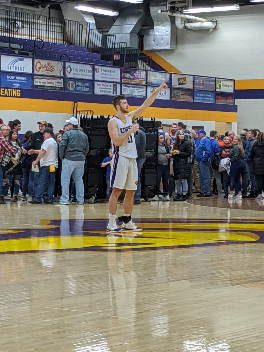 SpEagleTennis's tweet photo. Happy Senior Night @brandon_spray We are so proud of you💛💜🙌🏻 #gopoint https://t.co/rsmOJJl9BC