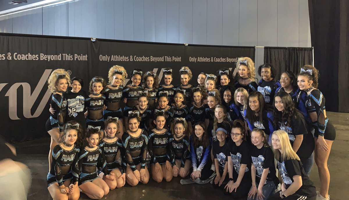 MSmackcats's tweet photo. SmackCats had a great day @COAtweet supporting our sister team Rain Athletics Brellas @RainAthletics @mcepanthers #sisterteam #J4medium https://t.co/takg3VTF77
