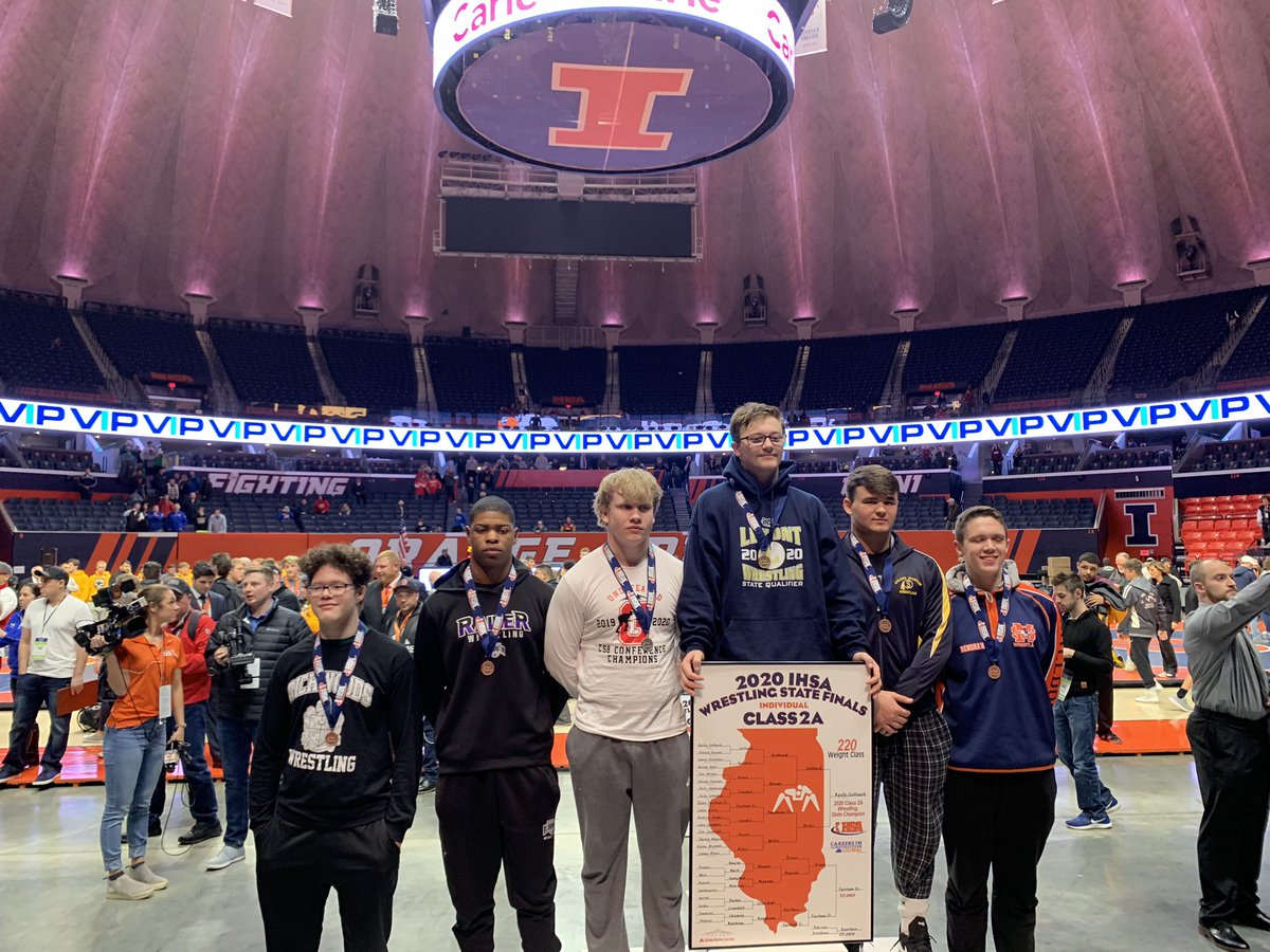 6Lemont's tweet photo. Congratulations to Apollo Gothard for winning the class 2A 220 weight class state title! @IHSAState @LHS210supt @LemontPatch @LHS210principal @LemontAD https://t.co/joyqkGBZWZ