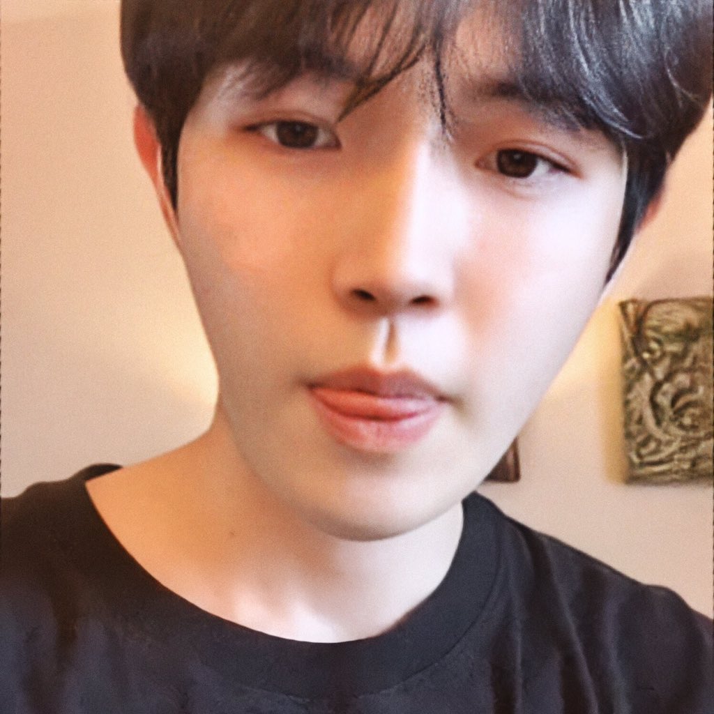 manduhwann's tweet photo. 귀염귀염!

#김재환 #KIMJAEHWAN https://t.co/Nh8K8VpZDP