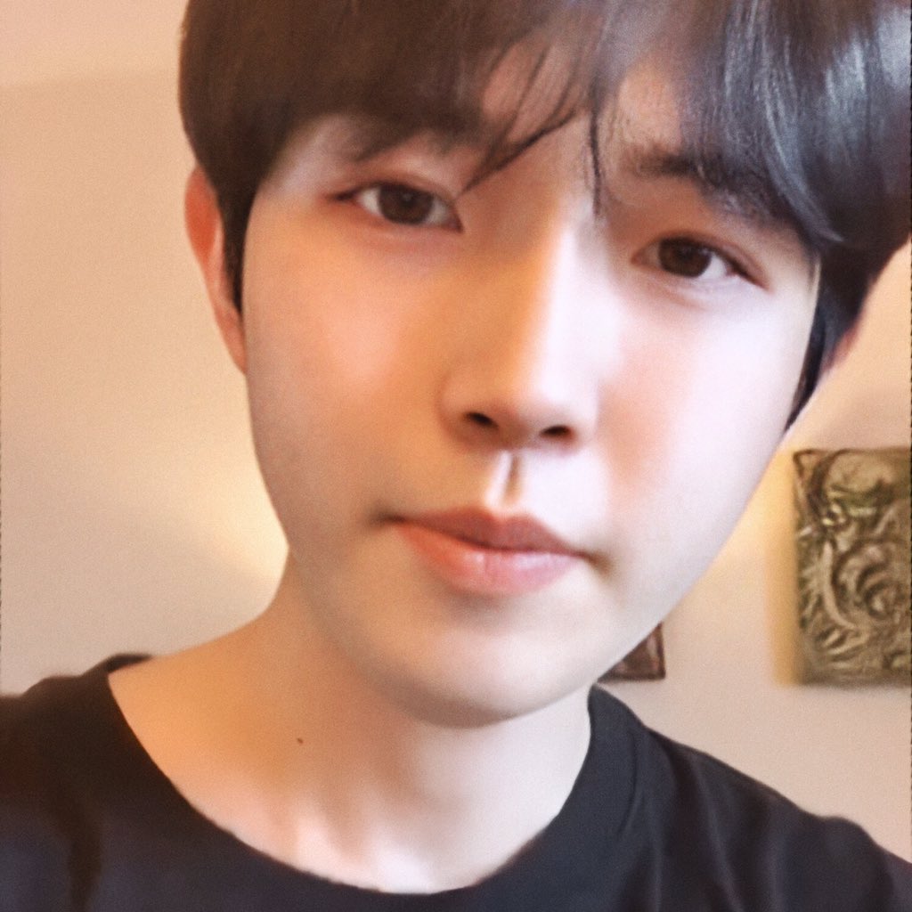 manduhwann's tweet photo. 귀염귀염!

#김재환 #KIMJAEHWAN https://t.co/Nh8K8VpZDP