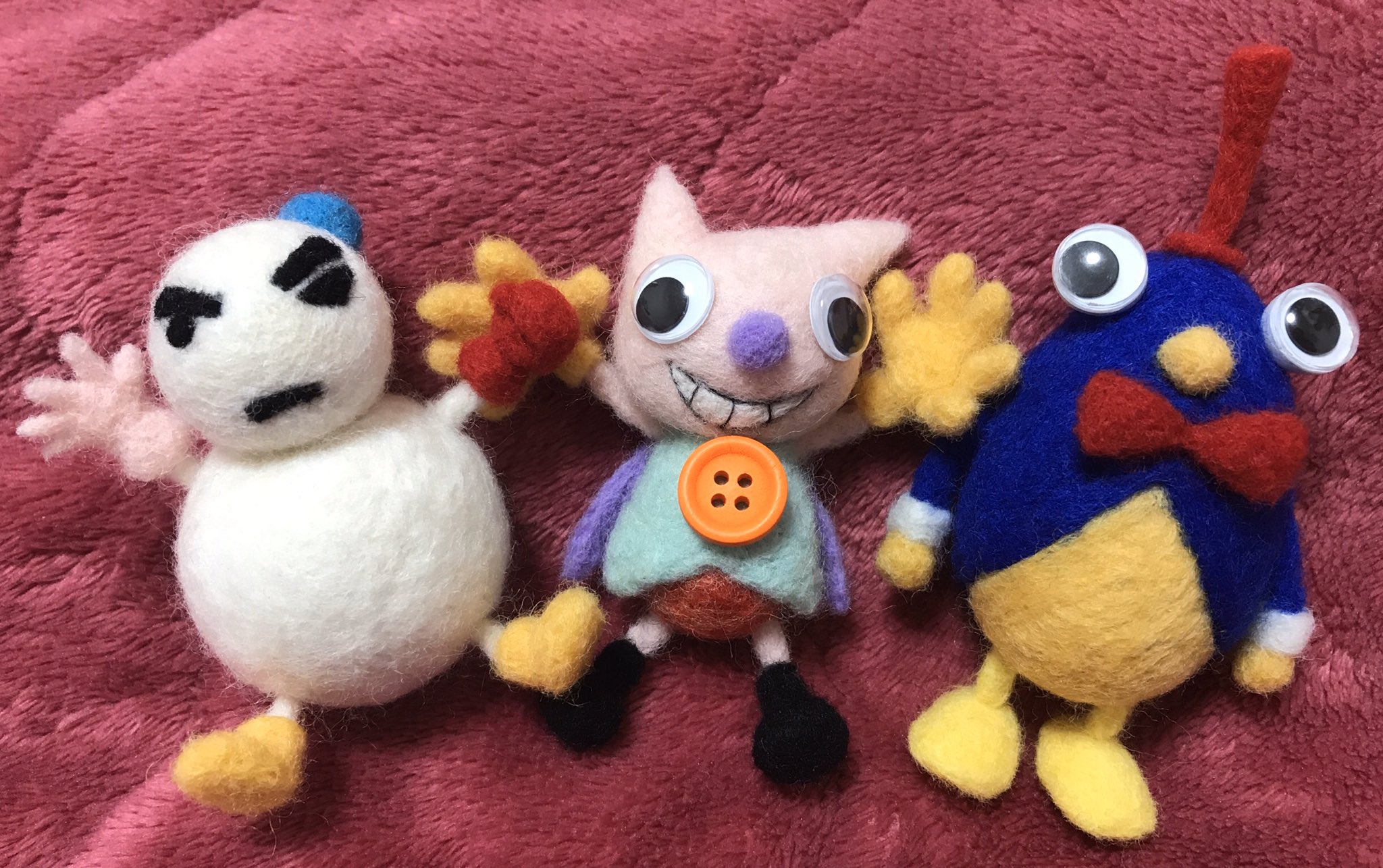 となりのゆこさん ヘンダーキャラクター3体目ェ ペンギン 名前わからん 審査員揃うまであと３体 羊毛フェルト クレヨンしんちゃん T Co 61ivsiiom5 Twitter