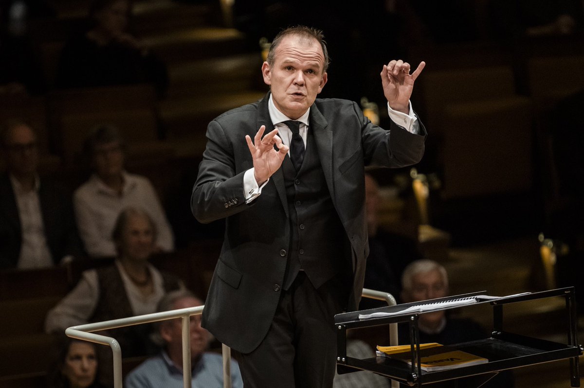 KalliJari's tweet photo. Also thrilled to revisit @boulezsaal for two concerts on Saturday, first an all-Boulez feast with @fxrroth &amp; #BoulezEnsemble, followed by Beethoven Violin Sonatas with Pinchas Zukerman &amp; @DBarenboim!! 💕 #AdventuresInMusic (📷 Sephan Rabold &amp; Silvia Lelli) https://t.co/d5kuyVip7H