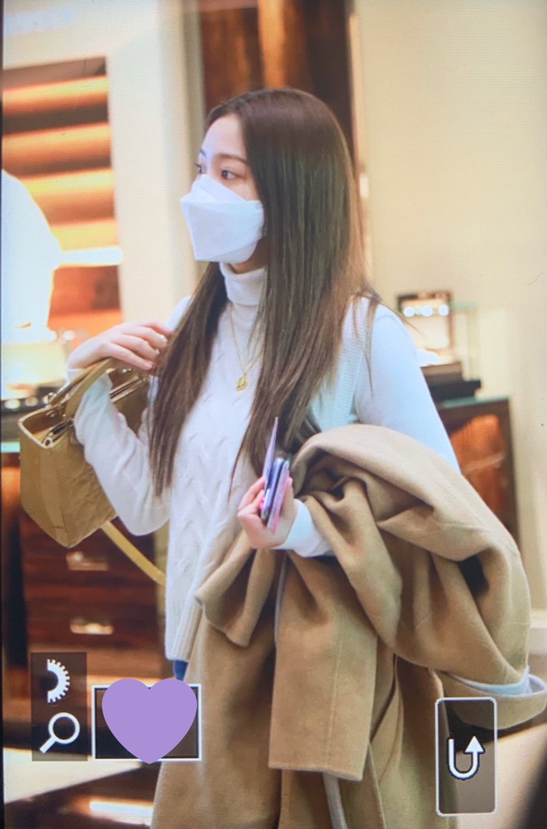 JYISW_RV's tweet photo. 200223 preview

#레드벨벳⁠ ⁠  #RedVelvet⁠ ⁠ 
#예리 #YERI

@RVsmtown https://t.co/hmoiqxZ6oV