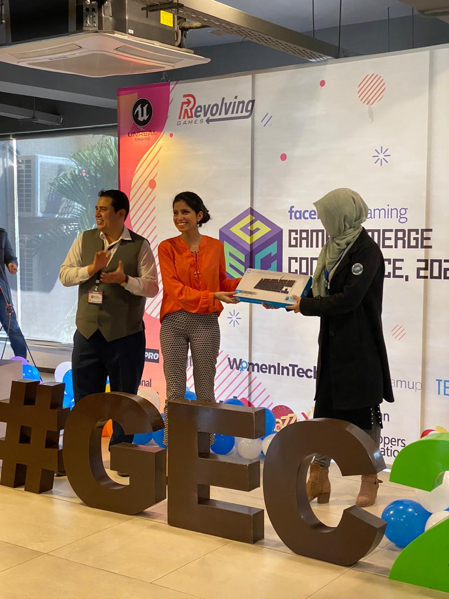SaimaKarim89's tweet photo. Winners of Travel Dost app challenge are receiving gifts. Yayyy #GEC20 #LetsGame https://t.co/vJoA4DaCvO