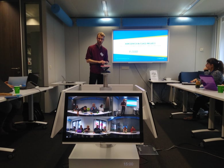 EirinakiSi's tweet photo. Always remember to fuel your passion 🥳
International team working on #AerospaceInClass project during the #SPW37 workshop at European Schoolnet
@aguedagras @eu_schoolnet @Airbus https://t.co/PnudayAUfa