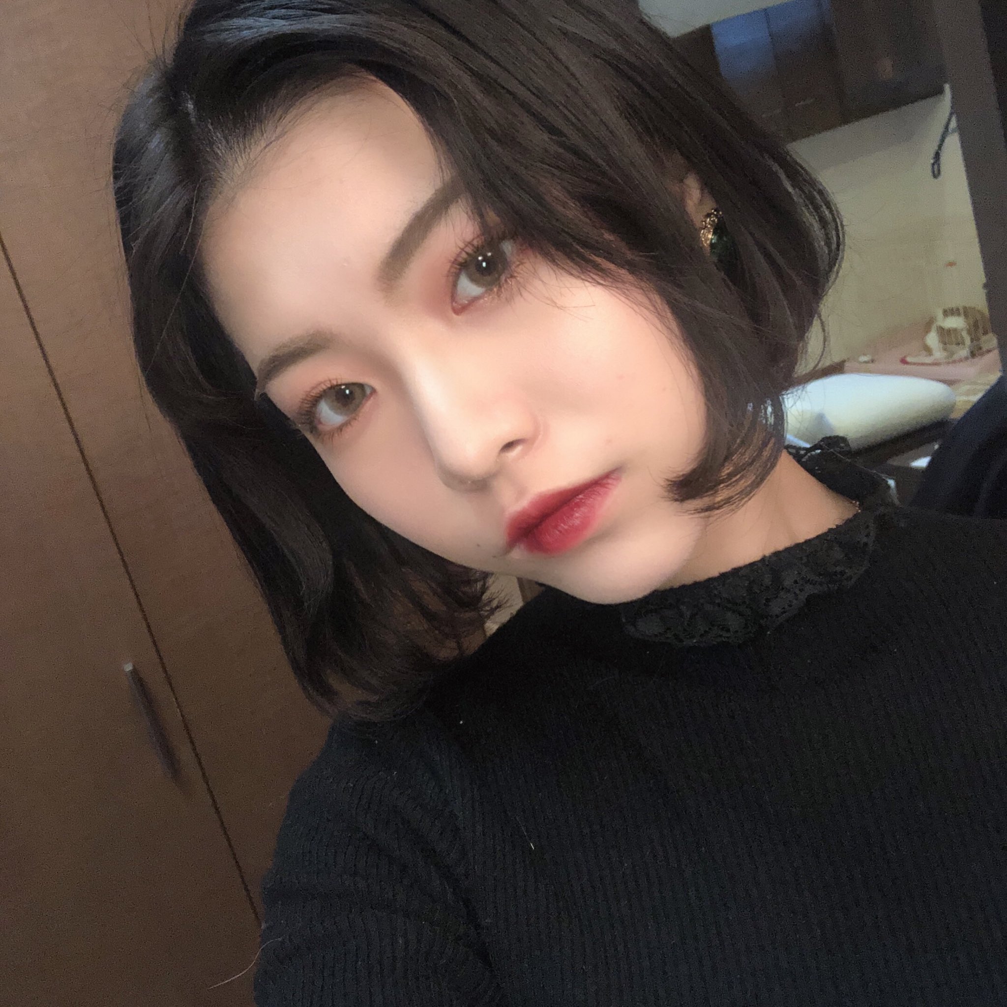 エノ 在 Twitter 上 前髪を上げてみたんだけどどうだろうか 前髪伸ばしたことないからいつも伸ばしたいなって思ってたんだけど 山本月さんの動画を真似してやってみた T Co Rawrulpzf7 前髪短いけどセンター分けやってみたい人とっても参考になると思う