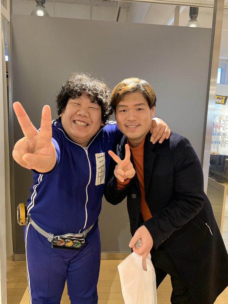 顔ちっちゃい 顔ちっちゃい