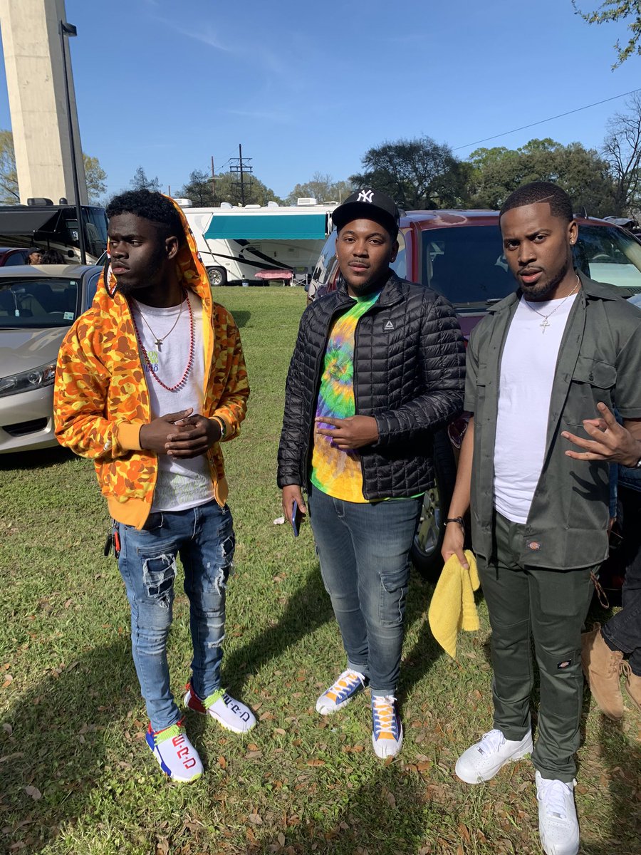 Malptso_'s tweet photo. Family and my bro’s that’s the recipe, you can’t get between anyone next to me.. #fact0.. #RestChino6ixSaiDooh❤️ https://t.co/oDhVW96I9p