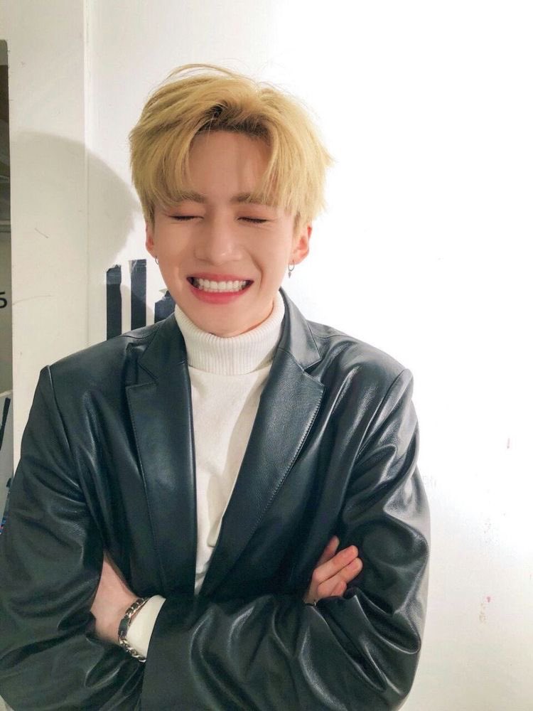 astrohafairy's tweet photo. @Pentagon_USA1 @Vol698 @cubeunited @CUBEENTGLOBAL @CUBE_PTG #Yanan #UnisSupportYanan
#WeMissYanan
@cubeunited
@CUBEENTGLOBAL
@CUBE_PTG
WE LOVE YOU YANAN 🤗💖 https://t.co/7TnlwWFVeN
