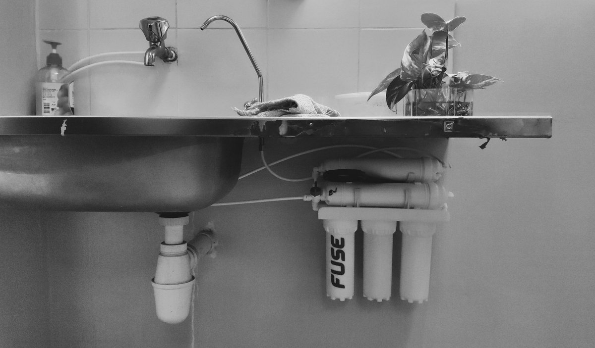 ruffleseed's tweet photo. Clean drinking water should be affordable & accessible.
A decent home water filtration system should be 2-3 hundreds at most. Not thousands.
Our first commercial customer! #fuse #ModularWaterSystem #6Stage https://t.co/QmyPcBH5IQ