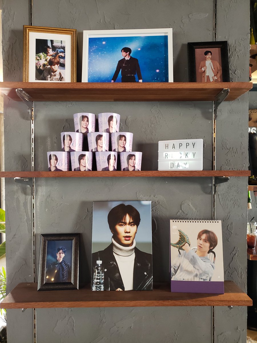 myung305's tweet photo. 피아노카페 다녀왔습니다~~
너무 잘 꾸며져 있고 예쁜 사진들이 많아서 좋았습니다!!
이벤트 해주셔서 감사합니다😆
#2월_찬_바람_태어난_선물_박민혁 https://t.co/aJOfKffgo4