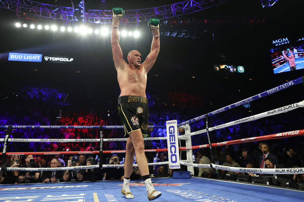 BBCSport's tweet photo. KING.

#FuryWilder2 reaction: https://t.co/IqaYS0foUx #bbcboxing https://t.co/vCMKTH64o2
