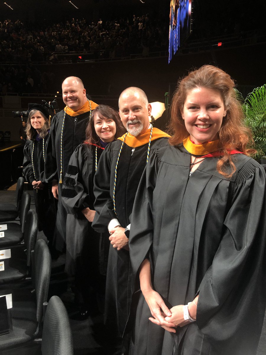 marnibstein's tweet photo. @wgu an incredible team - dedicated to the success of every WGU student one by one! #WGUGrad https://t.co/FAuGpL0Vwd