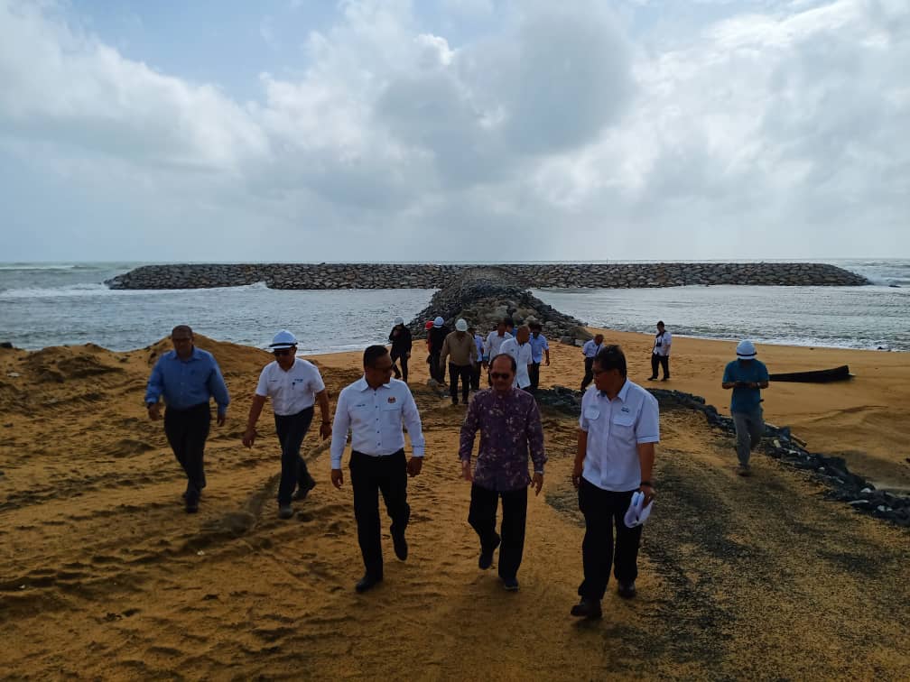 tengkuzulpuri's tweet photo. Lawatan Tapak ke Muara Sg. Paka

Saya dimaklumkan Projek hakisan muara Paka, bernilai RM124 juta yg dilaksanakan JPS dijangka siap pertengahan tahun 2020 https://t.co/lg0NeNKmQu