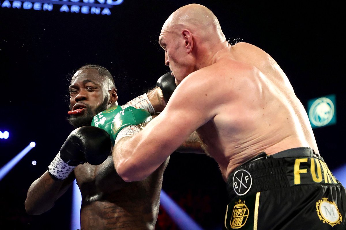 🗣 <a href="/BronzeBomber/">Deontay Wilder</a>: “Tyson Fury has pillow fists.”

🤷‍♂️ Also <a href="/BronzeBomber/">Deontay Wilder</a>: