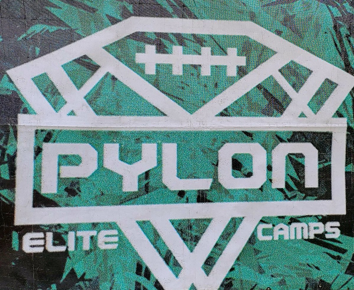 HendricksKobe's tweet photo. Had a great day with @Pylon7on7 @coachLpachecojr @phase1football @Darian_Phase1FB https://t.co/xdysjlT7EO