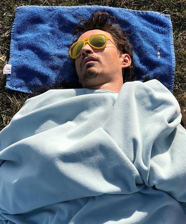 TheSheehab's tweet photo. The photo on the left represents the present state of the 'Hab peeps that got in at 5am after a brilliant night at #ExtinctionUnderground. The photo on the right represents the present state of the rest of us. More later x Robert Sheehan BTS for The Umbrella Academy © https://t.co/6TtOeIM7H6