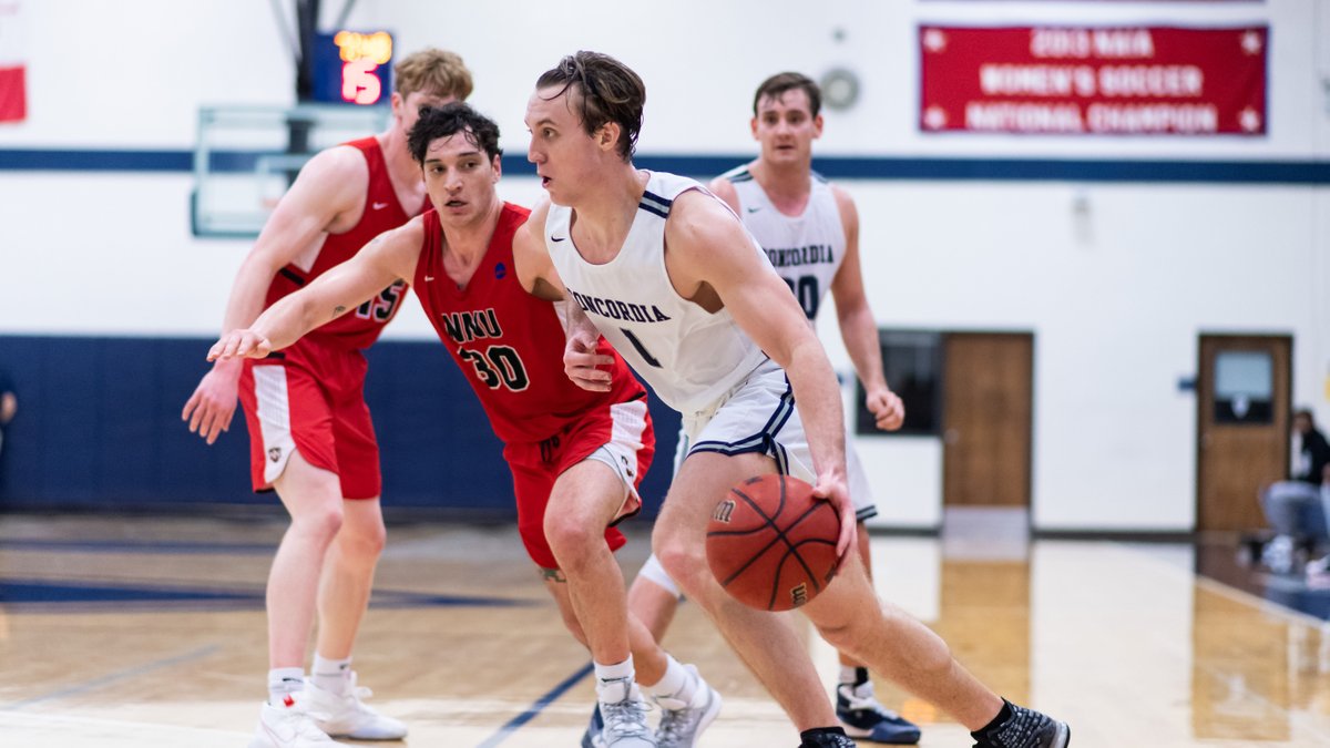 RECAP | #CavMBB falls to Central Washington 69-66 on Saturday evening.

#GNACMBB 

gocugo.com/news/2020/2/23…