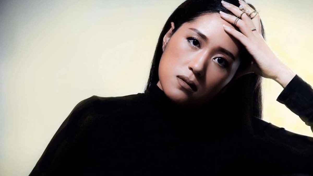 ไม่ผิดหวังป่ะ อดีตบรรณาธิการข่าวฝ่ายต่างประเทศ 55555555555 เนี่ยนักข่าว นักข่าวทั้งหลายที่เอาคำว่านักข่าวแขวนคอในประเทศนี้อ่ะ ฉันอยากเห็นเอนเนอจี้การขุดคุ้ยข่าว หาข้อมูลแบบนี้จากพวกเธอ ไม่ใช่ข่าวว่าหวยวันนี้ออกอะไรนั่นมันหน้าที่ฉันยั่มมาแย่ง #อภิปรายไม่ไว้วางใจนอกสภา