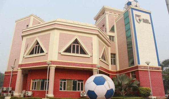 India's Supreme Football Body Condoles the Demise of Former International Star Ashok Chatterjee
@IndianFootball
@IndiaSports
#AshokChatterjee
#MerdekaCup 
#football 
uniindia.com/india-s-suprem…