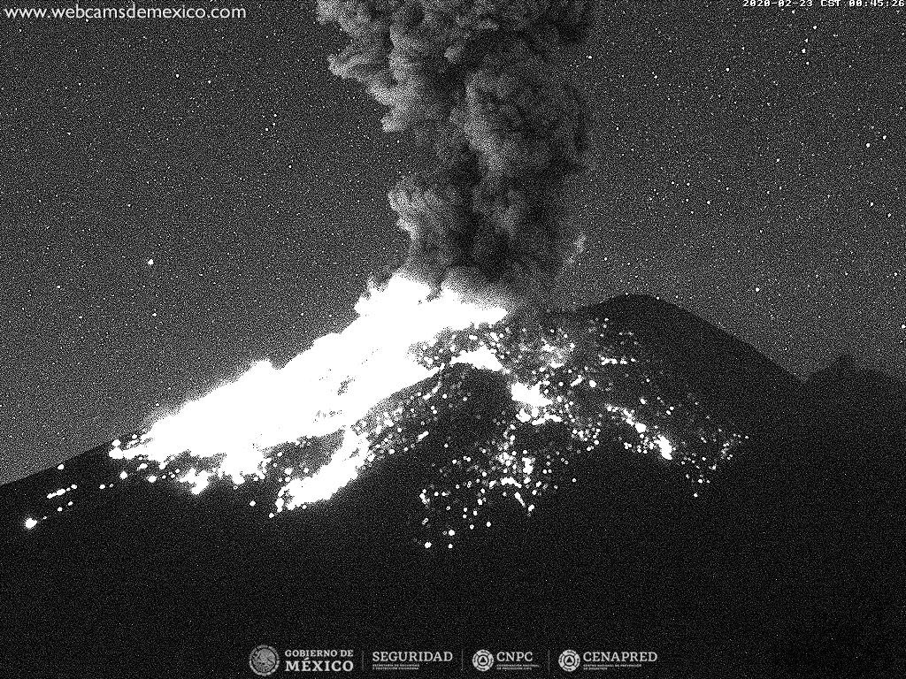 Popocatepetl_MX's tweet photo. 00:43 h https://t.co/z5mgYUVtmR